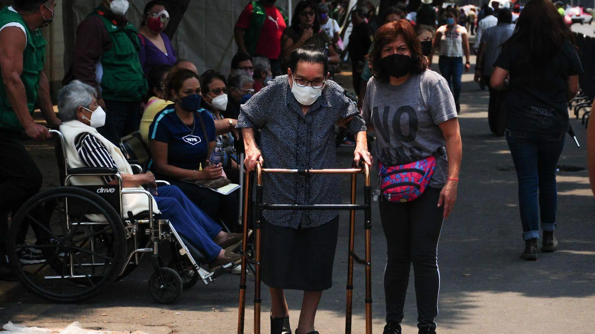 vacunación adultos mayores covid-19 coronavirus cdmx